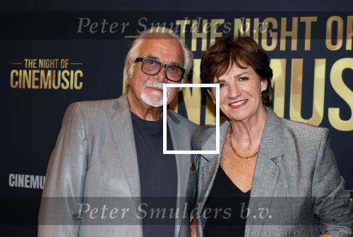 Amsterdam 12 september 2025
Uitreiking Cinemusic Rembrandt Oeuvre Award - tijdens The Night Of Cinemusic in het Concertgebouw. Jeroen Krabbe krijgt Ouvre prijs uit handen van Rene Mioch .  Martine v os met haar man Wouter Stips