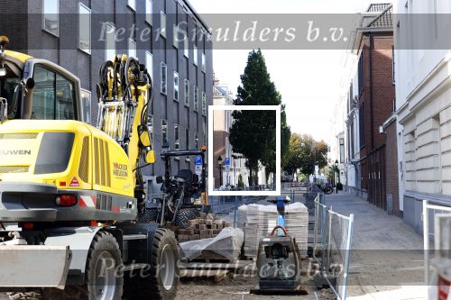 Den Haag 6 september 2025
Matthijs v Nieuwkerk woont in het centrum van Den Haag met zijn vrouw Martha . Zijn straat is al vanaf juni afgesloten ivm aanleg nieuwe weg .