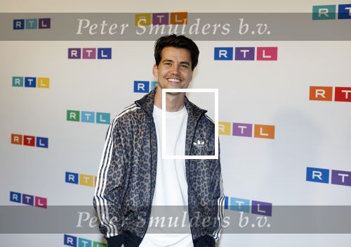 Hilversum 27 augustus 2025
De deelnemers van Expeditie Robinson 2025 zijn Nordin Besling
Matyas Bittenbinder
Demi de Boer
Yesim Candan

Vincent Croiset
Roos Dickmann
Koen Pieter van Dijk
Kevin Hassing
Roelof Hemmen
Camiel Kesbeke
Twan Kuyper
Amije Roos van der Laan
Stefania Liberakakis
Robin Martens
Churandy Martina
Florentien van der Meulen
Linda Wagenmakers
Marieke Westenenk
Lies Zhara
De presentatie is in handen van Nicolette Kluijver en Edson da Graca