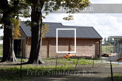 Noordwijkerhout 5 september 2025
Het huis van Maxime Meiland en haar man Leroy is bijna klaar . Ze wonen voorlopig nog in een Tiny House . Het huyis van Martien Meiland en Erica Meiland is ook bijna klaar.