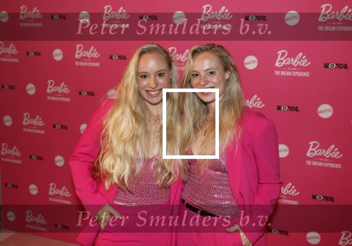 Amsterdam 10 september 2025
Opening Wondr Barbie in Amsterdam. 
Mylene Waalewijn en Roos Waalewijn