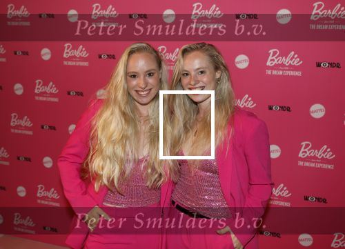 Amsterdam 10 september 2025
Opening Wondr Barbie in Amsterdam. 
Mylene Waalewijn en Roos Waalewijn