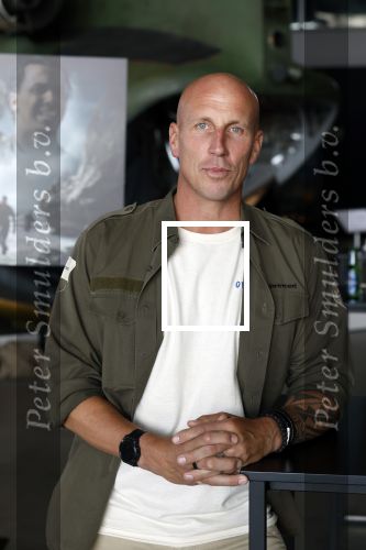 Soest 12 september 2025
Presentatie Special Forces Vips met oa Djarno Hofland Cherry Ann Person Jody Bernald Fajah Lourens Rachel John Farja Farvardin (Fawrynotsawry) Dylan Hoogerwerf Nikki Koppedraaijer  Matthijs Groenevelt Dennis Kok Bas Kremer en Erik Wegenwijs . De presenatie was in het Nationaal Militair Museum .