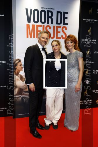 Utrecht 26 september 2025
Premiere voor de meisjes tijdens openingsavond Filmdagen Utrecht 2025 in de stadsschouwburg . Noortje Herlaar kwam met Barry Atsma en zijn dochter