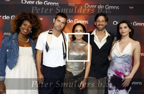 Amsterdam 26 augustus 2025
Premiere over de Grens in het vondelpark . De cast bestaat uit Manuel Broekman Jasmine Sendar Nienke Plas Vincent Banic en Elisabeth Puglia.