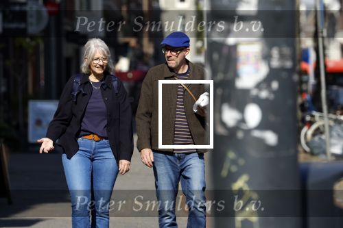 Amsterdam 29 september 2025
Owen Schumacher met zijn vrouw op straat in Amsterdam zuid.