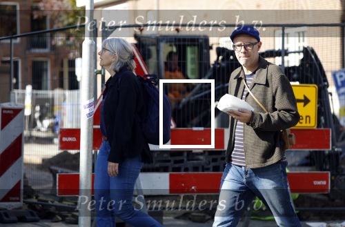 Amsterdam 29 september 2025
Owen Schumacher met zijn vrouw op straat in Amsterdam zuid.