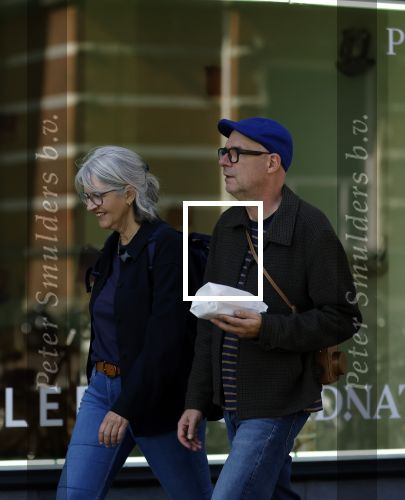 Amsterdam 29 september 2025
Owen Schumacher met zijn vrouw op straat in Amsterdam zuid.