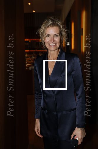 Amsterdam 26 september 2025
Boekpresentatie Simone v d Ende in restaurant Rijks . Chantal Janzen ontvangt het eerste boek . Patricia Snel
