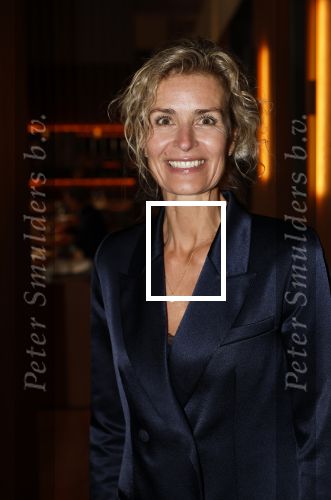 Amsterdam 26 september 2025
Boekpresentatie Simone v d Ende in restaurant Rijks . Chantal Janzen ontvangt het eerste boek . Patricia Snel