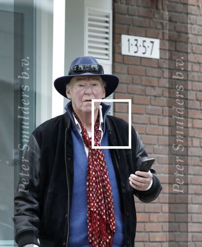 Amsterdam 26 september 2025
Peter faber wachtend op straat op een taxi.