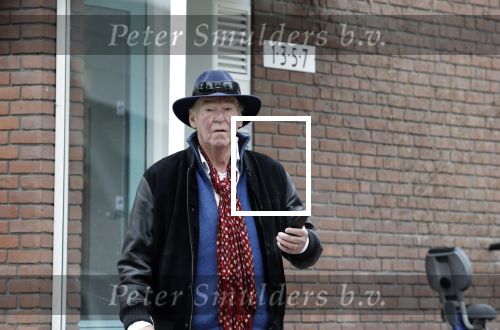 Amsterdam 26 september 2025
Peter faber wachtend op straat op een taxi.