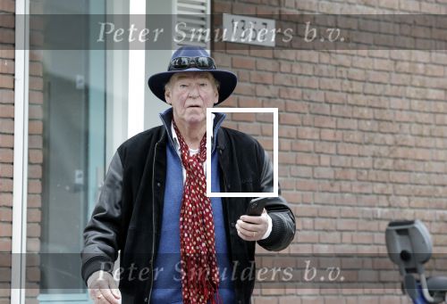 Amsterdam 26 september 2025
Peter faber wachtend op straat op een taxi.