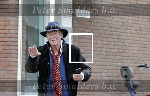 Amsterdam 26 september 2025
Peter faber wachtend op straat op een taxi.