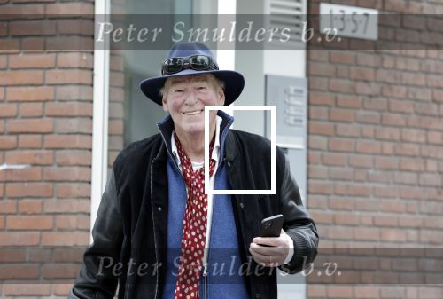 Amsterdam 26 september 2025
Peter faber wachtend op straat op een taxi.