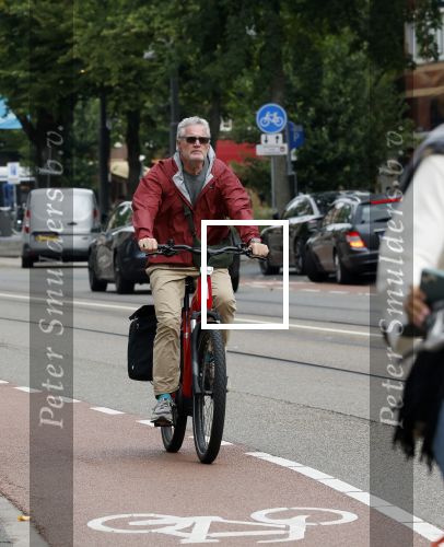 Amsterdam 1 september 2025
Porgy Franssen op de electrische fiets in Amsterdam zuid.