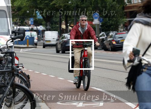 Amsterdam 1 september 2025
Porgy Franssen op de electrische fiets in Amsterdam zuid.