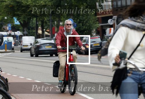 Amsterdam 1 september 2025
Porgy Franssen op de electrische fiets in Amsterdam zuid.