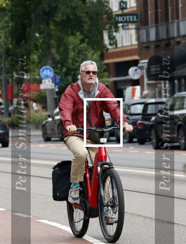 Amsterdam 1 september 2025
Porgy Franssen op de electrische fiets in Amsterdam zuid.