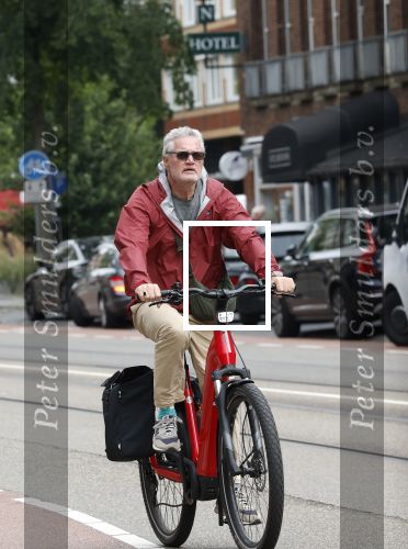 Amsterdam 1 september 2025
Porgy Franssen op de electrische fiets in Amsterdam zuid.