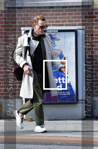 Amsterdam 30 september 2025
Prins Bernhard jr wandelend op straat in Amsterdam zuid.