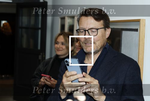 Amsterdam 18 september 2025
Prinses Eloise organiseert samen met Attire Amsterdam en My Lima Lima een modeshow . Haar ouders, Prins Constantijn en moeder Prinses Laurentien zijn natuurlijk aanwezig .