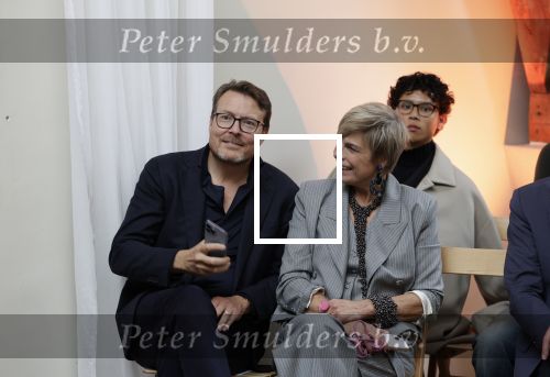 Amsterdam 18 september 2025
Prinses Eloise organiseert samen met Attire Amsterdam en My Lima Lima een modeshow . Haar ouders, Prins Constantijn en moeder Prinses Laurentien zijn natuurlijk aanwezig .