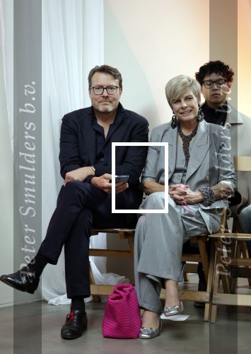 Amsterdam 18 september 2025
Prinses Eloise organiseert samen met Attire Amsterdam en My Lima Lima een modeshow . Haar ouders, Prins Constantijn en moeder Prinses Laurentien zijn natuurlijk aanwezig .