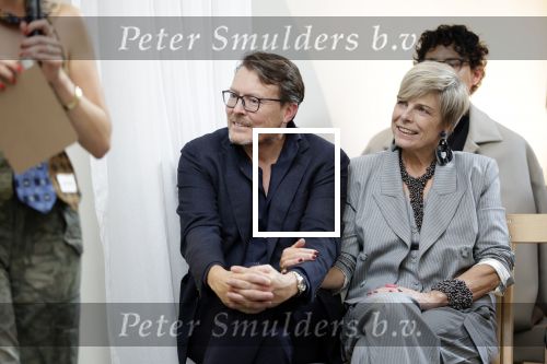 Amsterdam 18 september 2025
Prinses Eloise organiseert samen met Attire Amsterdam en My Lima Lima een modeshow . Haar ouders, Prins Constantijn en moeder Prinses Laurentien zijn natuurlijk aanwezig .