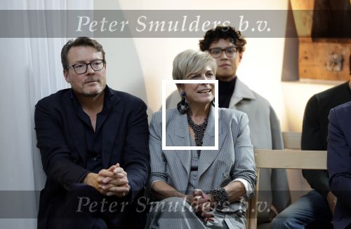 Amsterdam 18 september 2025
Prinses Eloise organiseert samen met Attire Amsterdam en My Lima Lima een modeshow . Haar ouders, Prins Constantijn en moeder Prinses Laurentien zijn natuurlijk aanwezig .