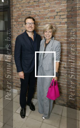 Amsterdam 18 september 2025
Prinses Eloise organiseert samen met Attire Amsterdam en My Lima Lima een modeshow . Haar ouders, Prins Constantijn en moeder Prinses Laurentien zijn natuurlijk aanwezig .