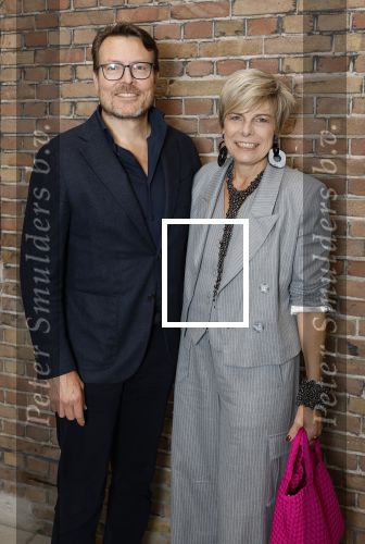 Amsterdam 18 september 2025
Prinses Eloise organiseert samen met Attire Amsterdam en My Lima Lima een modeshow . Haar ouders, Prins Constantijn en moeder Prinses Laurentien zijn natuurlijk aanwezig .