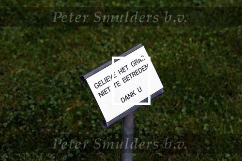Lage Vuursche 14 augustus 2025
Prins Friso ligt begraven op de begraafplaats de Lage vuursche naast Kasteel Drakesteyn waar prinses Beatrix woont.