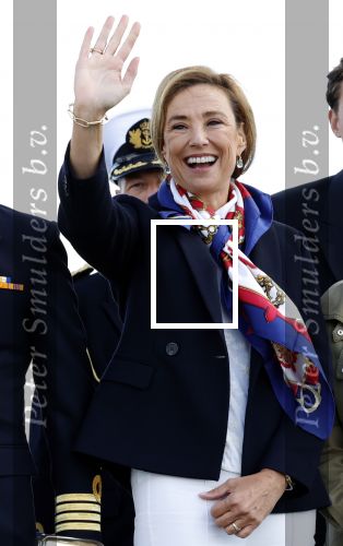 Amsterdam 24 augustus 202
Prins Maurits en Prinses MarilÃ¨ne hebben drie kinderen: Anna (geboren in 2001), Lucas (geboren in 2002), en Felicia (geboren in 2005). Hun volledige achternaam is Van Lippe-Biesterfeld van Vollenhoven . Prins Maurits neemt met zijn gezin de Vlootschouw af tijdens de laatste dag van Sail. Ze varen met de Groene Draeck.