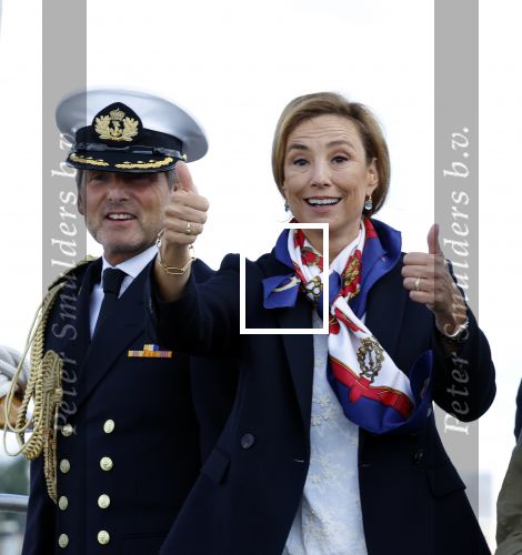 Amsterdam 24 augustus 202
Prins Maurits en Prinses MarilÃ¨ne hebben drie kinderen: Anna (geboren in 2001), Lucas (geboren in 2002), en Felicia (geboren in 2005). Hun volledige achternaam is Van Lippe-Biesterfeld van Vollenhoven . Prins Maurits neemt met zijn gezin de Vlootschouw af tijdens de laatste dag van Sail. Ze varen met de Groene Draeck.