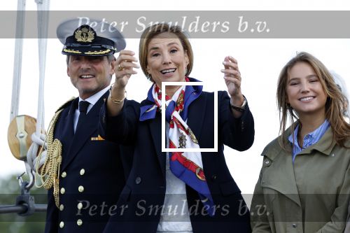 Amsterdam 24 augustus 202
Prins Maurits en Prinses MarilÃ¨ne hebben drie kinderen: Anna (geboren in 2001), Lucas (geboren in 2002), en Felicia (geboren in 2005). Hun volledige achternaam is Van Lippe-Biesterfeld van Vollenhoven . Prins Maurits neemt met zijn gezin de Vlootschouw af tijdens de laatste dag van Sail. Ze varen met de Groene Draeck.