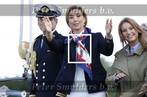 Amsterdam 24 augustus 202
Prins Maurits en Prinses MarilÃ¨ne hebben drie kinderen: Anna (geboren in 2001), Lucas (geboren in 2002), en Felicia (geboren in 2005). Hun volledige achternaam is Van Lippe-Biesterfeld van Vollenhoven . Prins Maurits neemt met zijn gezin de Vlootschouw af tijdens de laatste dag van Sail. Ze varen met de Groene Draeck.