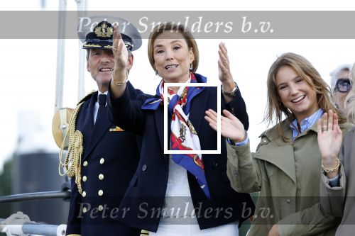 Amsterdam 24 augustus 202
Prins Maurits en Prinses MarilÃ¨ne hebben drie kinderen: Anna (geboren in 2001), Lucas (geboren in 2002), en Felicia (geboren in 2005). Hun volledige achternaam is Van Lippe-Biesterfeld van Vollenhoven . Prins Maurits neemt met zijn gezin de Vlootschouw af tijdens de laatste dag van Sail. Ze varen met de Groene Draeck.