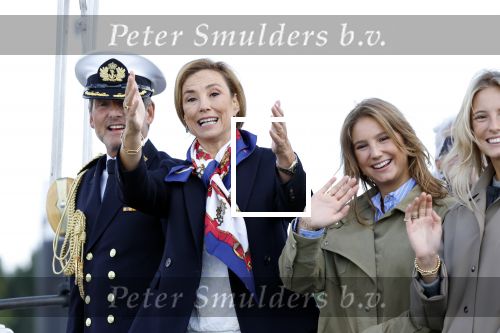 Amsterdam 24 augustus 202
Prins Maurits en Prinses MarilÃ¨ne hebben drie kinderen: Anna (geboren in 2001), Lucas (geboren in 2002), en Felicia (geboren in 2005). Hun volledige achternaam is Van Lippe-Biesterfeld van Vollenhoven . Prins Maurits neemt met zijn gezin de Vlootschouw af tijdens de laatste dag van Sail. Ze varen met de Groene Draeck.