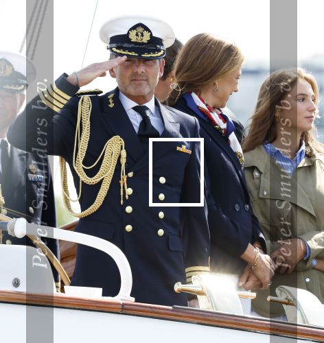 Amsterdam 24 augustus 202
Prins Maurits en Prinses MarilÃ¨ne hebben drie kinderen: Anna (geboren in 2001), Lucas (geboren in 2002), en Felicia (geboren in 2005). Hun volledige achternaam is Van Lippe-Biesterfeld van Vollenhoven . Prins Maurits neemt met zijn gezin de Vlootschouw af tijdens de laatste dag van Sail. Ze varen met de Groene Draeck.