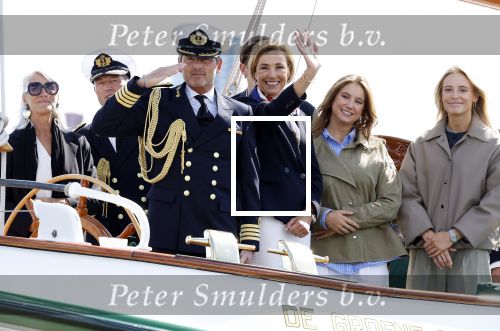 Amsterdam 24 augustus 202
Prins Maurits en Prinses MarilÃ¨ne hebben drie kinderen: Anna (geboren in 2001), Lucas (geboren in 2002), en Felicia (geboren in 2005). Hun volledige achternaam is Van Lippe-Biesterfeld van Vollenhoven . Prins Maurits neemt met zijn gezin de Vlootschouw af tijdens de laatste dag van Sail. Ze varen met de Groene Draeck.
