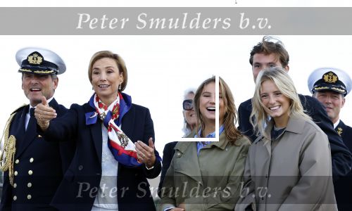 Amsterdam 24 augustus 202
Prins Maurits en Prinses MarilÃ¨ne hebben drie kinderen: Anna (geboren in 2001), Lucas (geboren in 2002), en Felicia (geboren in 2005). Hun volledige achternaam is Van Lippe-Biesterfeld van Vollenhoven . Prins Maurits neemt met zijn gezin de Vlootschouw af tijdens de laatste dag van Sail. Ze varen met de Groene Draeck.
