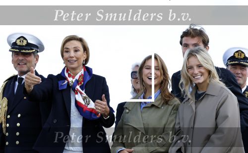 Amsterdam 24 augustus 202
Prins Maurits en Prinses MarilÃ¨ne hebben drie kinderen: Anna (geboren in 2001), Lucas (geboren in 2002), en Felicia (geboren in 2005). Hun volledige achternaam is Van Lippe-Biesterfeld van Vollenhoven . Prins Maurits neemt met zijn gezin de Vlootschouw af tijdens de laatste dag van Sail. Ze varen met de Groene Draeck.