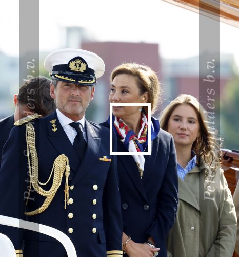 Amsterdam 24 augustus 202
Prins Maurits en Prinses MarilÃ¨ne hebben drie kinderen: Anna (geboren in 2001), Lucas (geboren in 2002), en Felicia (geboren in 2005). Hun volledige achternaam is Van Lippe-Biesterfeld van Vollenhoven . Prins Maurits neemt met zijn gezin de Vlootschouw af tijdens de laatste dag van Sail. Ze varen met de Groene Draeck.