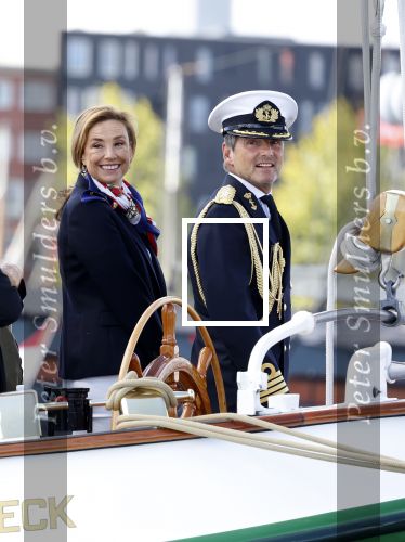 Amsterdam 24 augustus 202
Prins Maurits en Prinses MarilÃ¨ne hebben drie kinderen: Anna (geboren in 2001), Lucas (geboren in 2002), en Felicia (geboren in 2005). Hun volledige achternaam is Van Lippe-Biesterfeld van Vollenhoven . Prins Maurits neemt met zijn gezin de Vlootschouw af tijdens de laatste dag van Sail. Ze varen met de Groene Draeck.