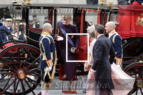 Den Haag 16 september 2025
Prinsjesdag 2025 met aanwezig namens de koninklijke familie , Koning Willem Alexander Koningin Maxima Prinses Amalia Prinses Alexia Prinses Ariane Prins Constantijn en Prinses Laurentien .