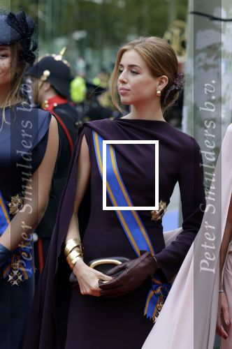 Den Haag 16 september 2025
Prinsjesdag 2025 met aanwezig namens de koninklijke familie , Koning Willem Alexander Koningin Maxima Prinses Amalia Prinses Alexia Prinses Ariane Prins Constantijn en Prinses Laurentien .