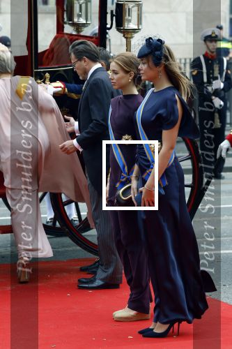 Den Haag 16 september 2025
Prinsjesdag 2025 met aanwezig namens de koninklijke familie , Koning Willem Alexander Koningin Maxima Prinses Amalia Prinses Alexia Prinses Ariane Prins Constantijn en Prinses Laurentien .