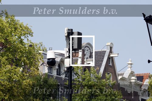 Amsterdam 14 augustus 2025
Bij het huis van prinses Amalia zijn nieuwe geavanceerde beveiligingscamera\'s opgehangen. Op de gracht hangen nog dezelfde die er al hingen