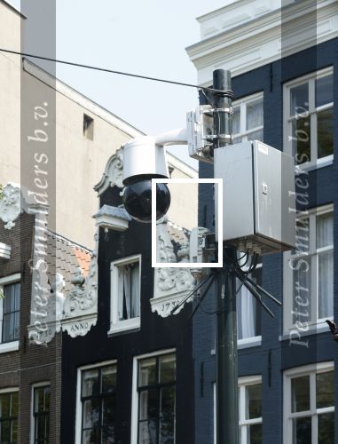 Amsterdam 14 augustus 2025
Bij het huis van prinses Amalia zijn nieuwe geavanceerde beveiligingscamera\'s opgehangen. Op de gracht hangen nog dezelfde die er al hingen